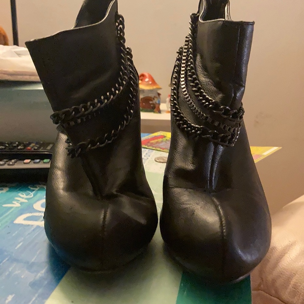 Dots high heel ankle boots with chain detail